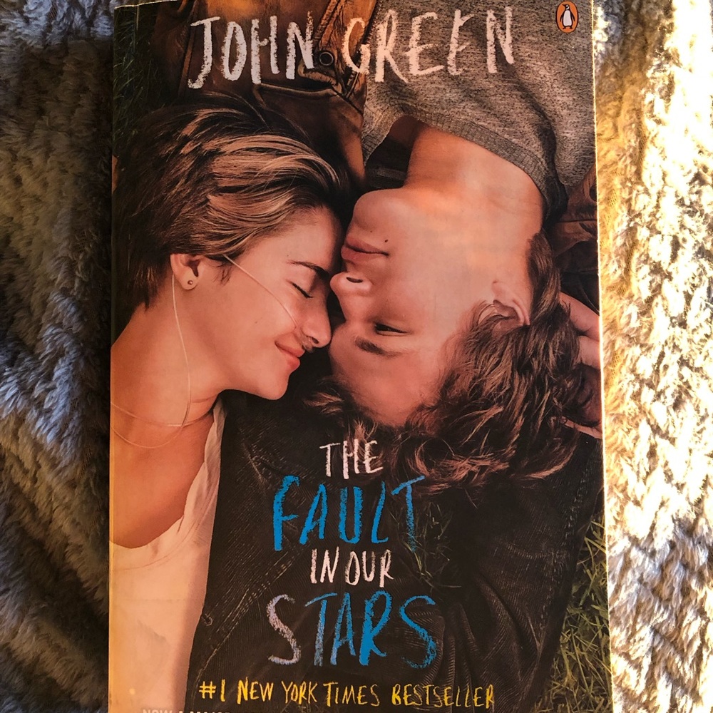 The Fault in Our Stars by John Green - #1 New York Times Bestseller Now a Movie
